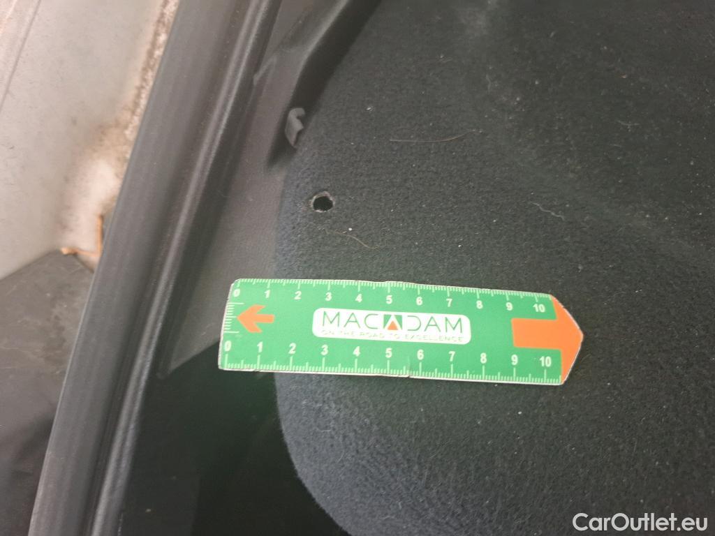  Peugeot  208  Premium 1.5 HDi 100CV BVM6 E6d #38