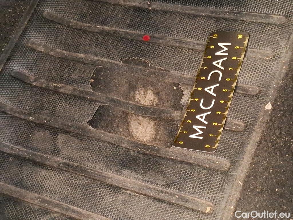  Peugeot  208  Premium 1.5 HDi 100CV BVM6 E6d #3