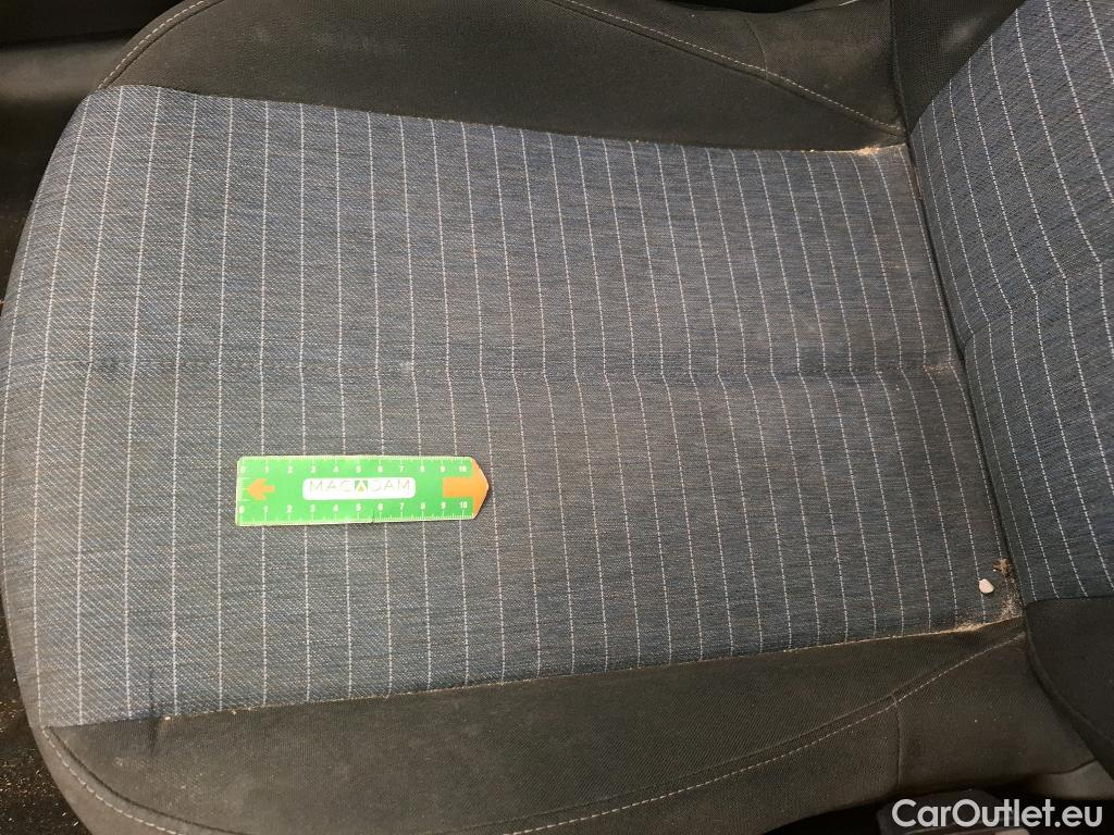  Peugeot  208  Premium 1.5 HDi 100CV BVM6 E6d #36