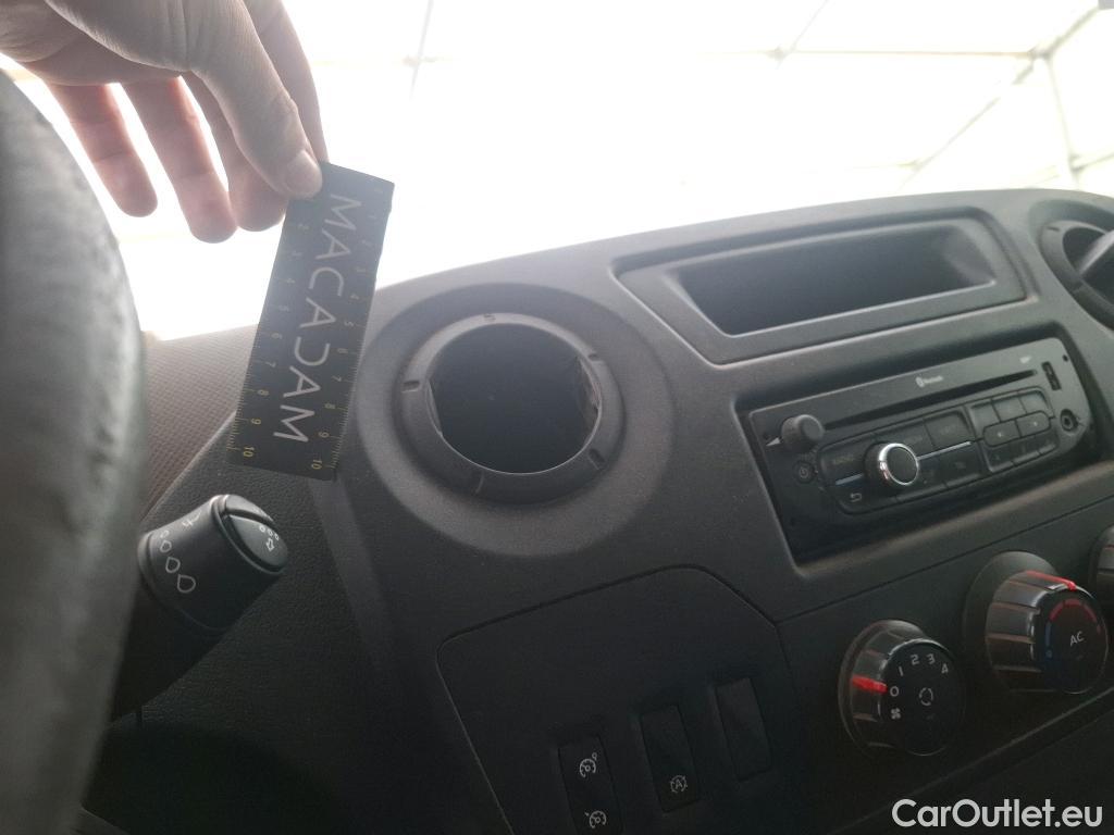  Renault  Master RENAULT  VU 4p Fourgon Gd Conf F3500 L2H2 dCi 125 #176