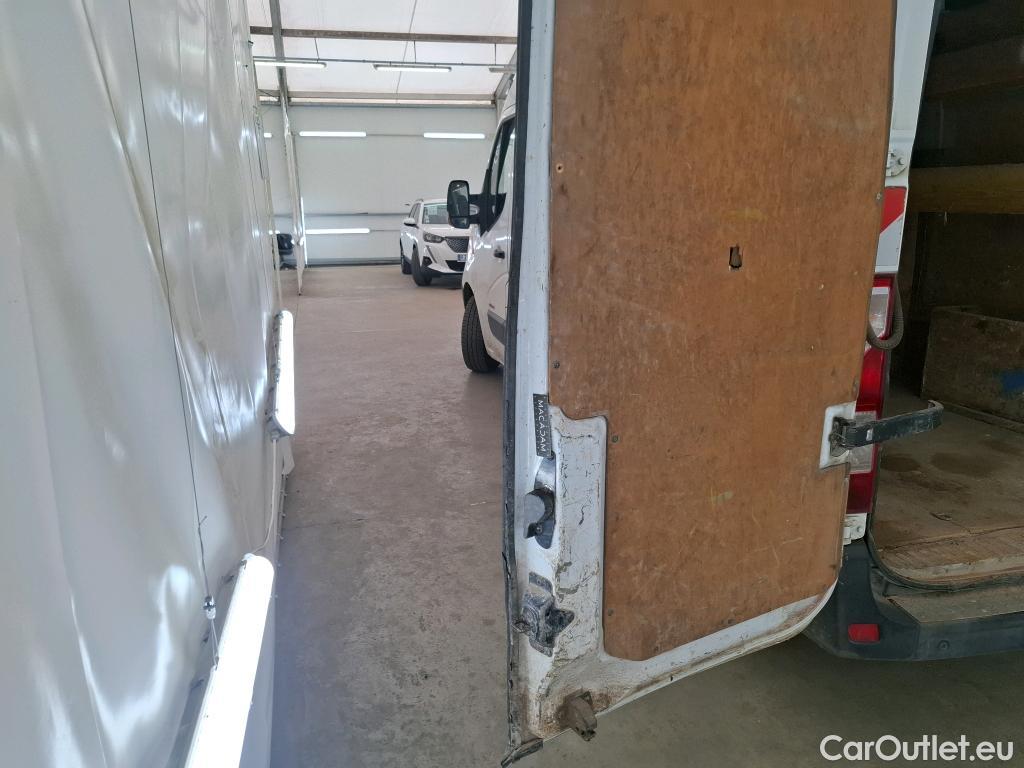  Renault  Master RENAULT  VU 4p Fourgon Gd Conf F3500 L2H2 dCi 125 #141