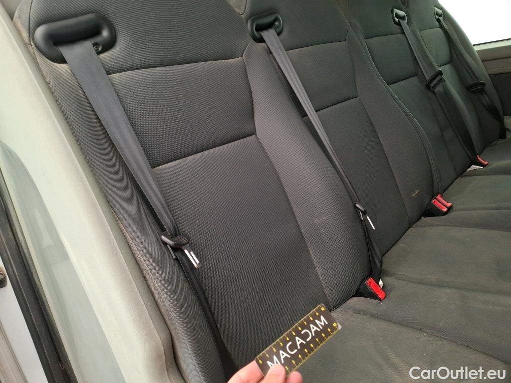  Renault  Master RENAULT  VU 4p Fourgon CA GC F3500 L2H2 dCi 125 #56