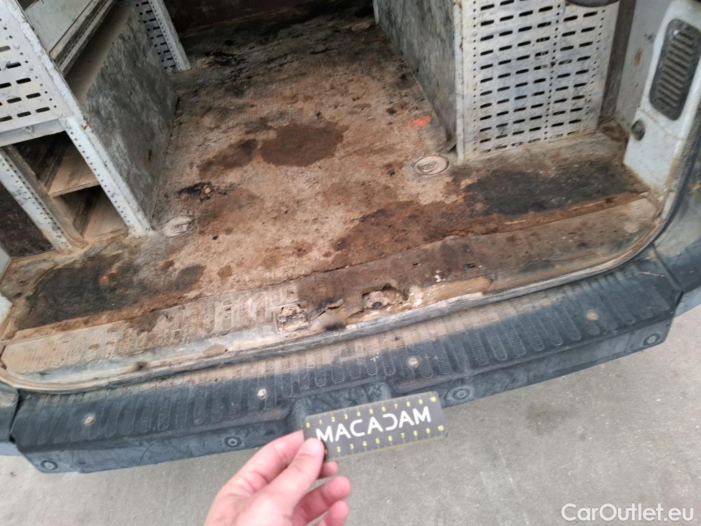  Renault  Master RENAULT  VU 4p Fourgon CA GC F3500 L2H2 dCi 125 #32