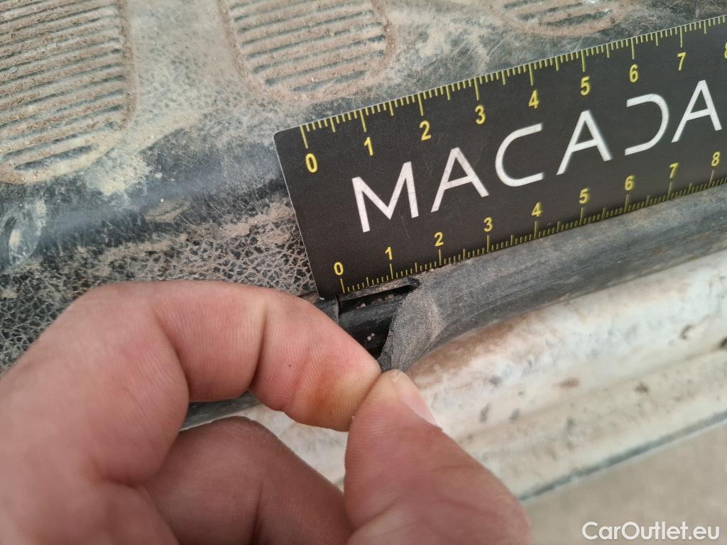  Renault  Master RENAULT  VU 4p Fourgon Gd Conf F3500 L2H2 dCi 125 #113