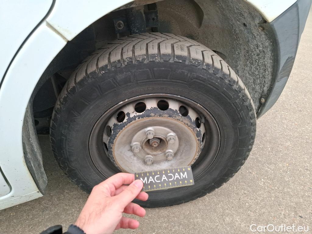  Renault  Master RENAULT  VU 4p Fourgon CA GC F3500 L2H2 dCi 125 #59