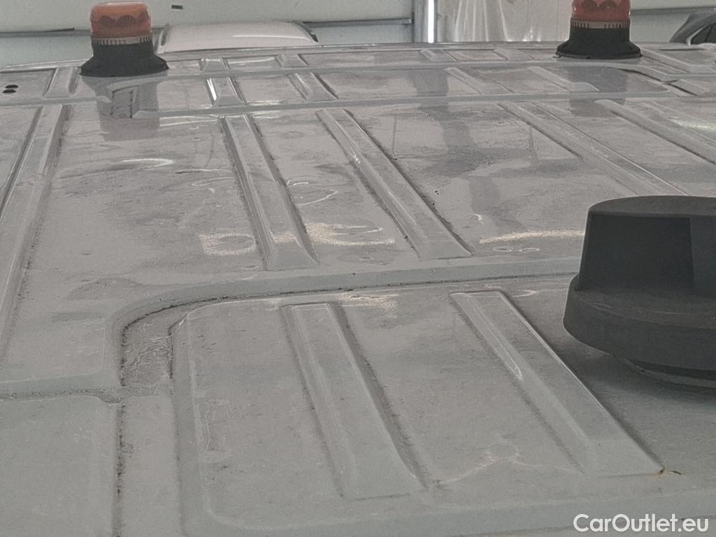  Renault  Master RENAULT  VU 4p Fourgon Gd Conf F3500 L2H2 dCi 125 #25