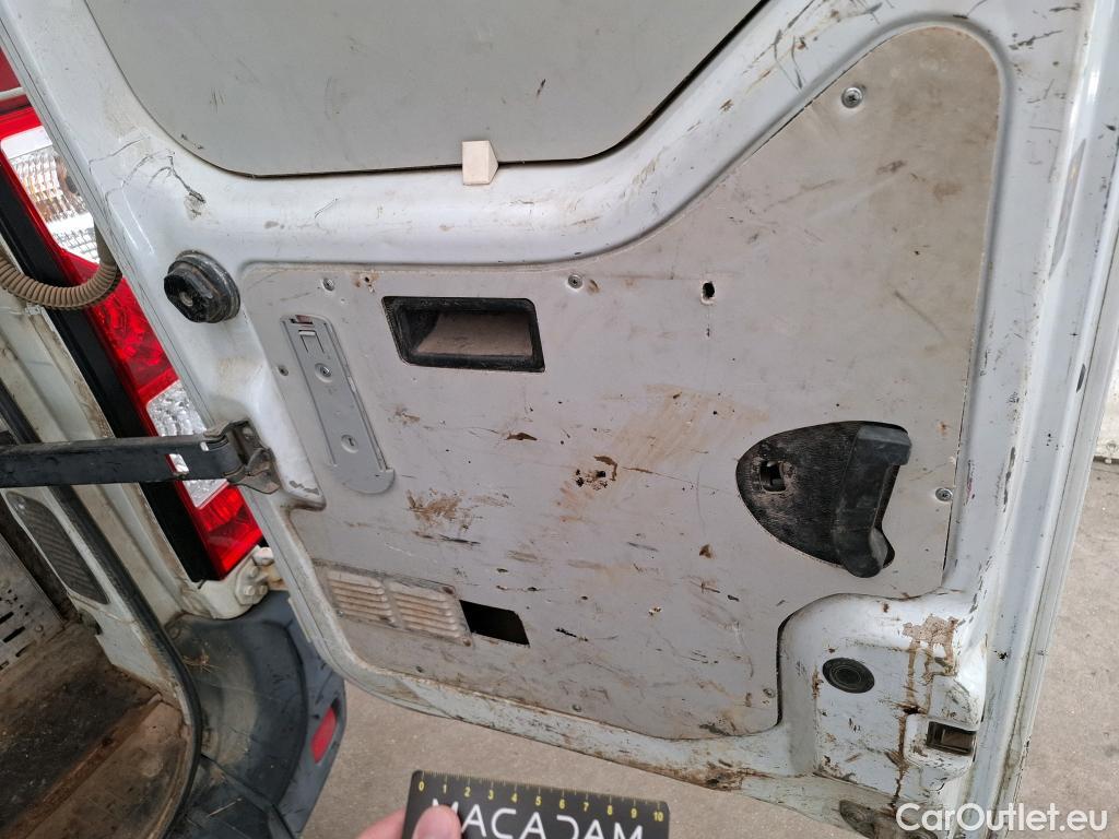  Renault  Master RENAULT  VU 4p Fourgon CA GC F3500 L2H2 dCi 125 #43