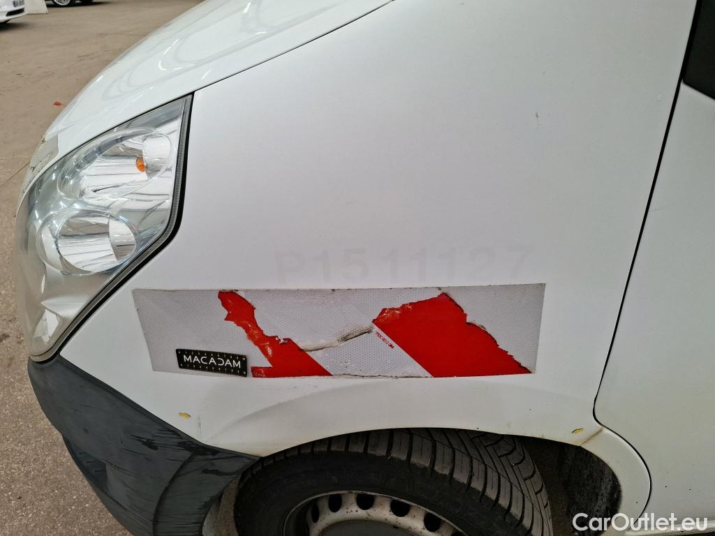  Renault  Master RENAULT  VU 4p Fourgon CA GC F3500 L2H2 dCi 125 #8