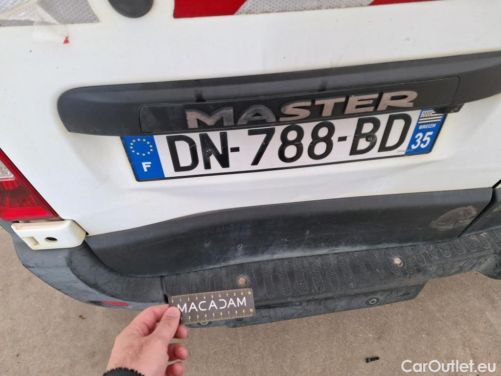  Renault  Master RENAULT  VU 4p Fourgon CA GC F3500 L2H2 dCi 125 #36