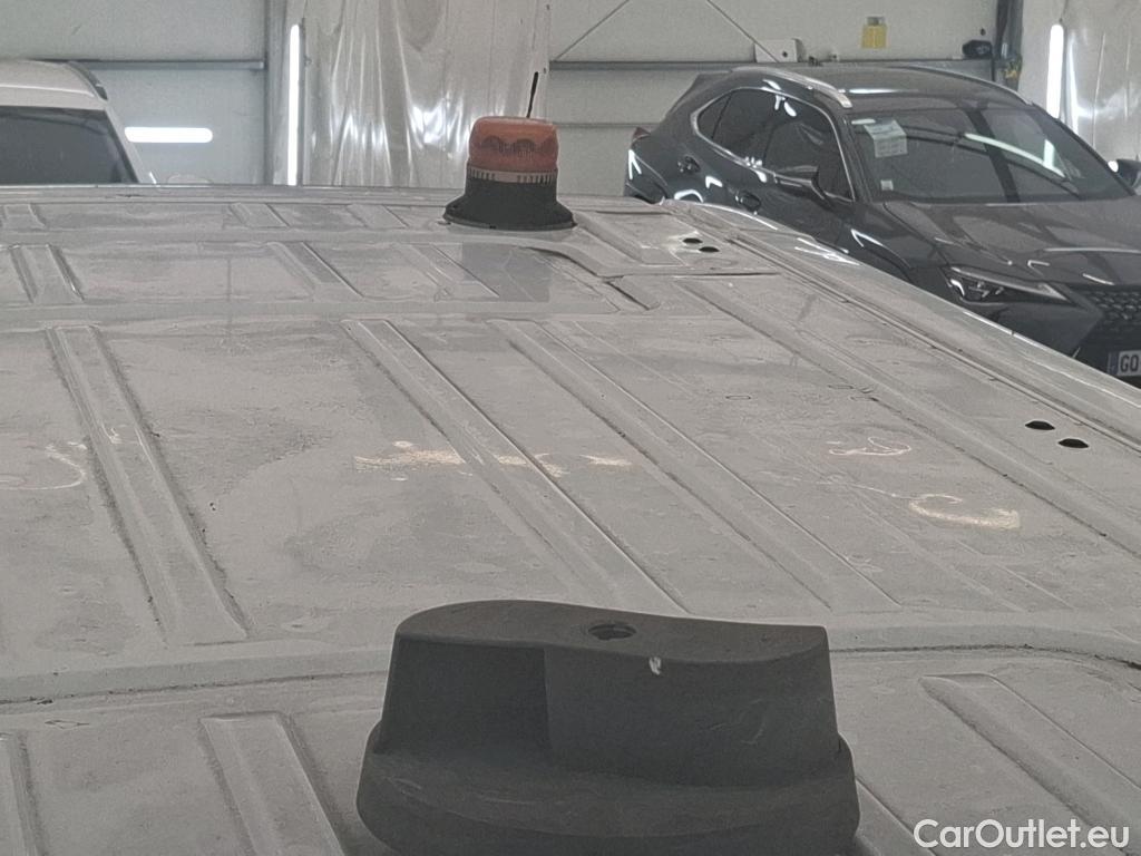  Renault  Master RENAULT  VU 4p Fourgon Gd Conf F3500 L2H2 dCi 125 #28