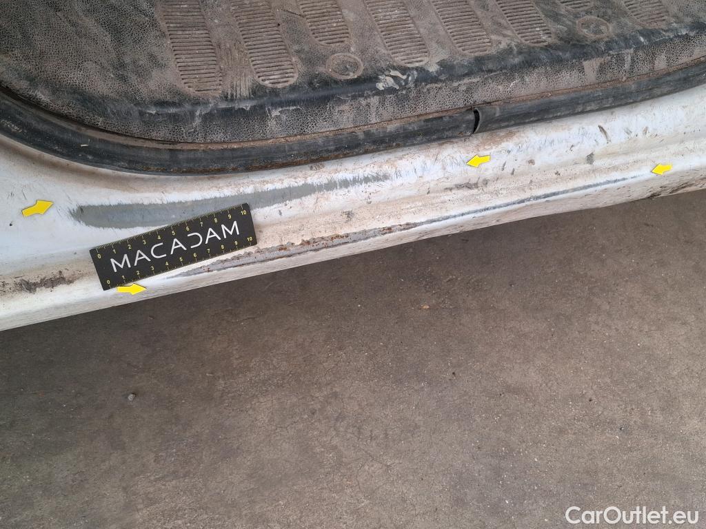  Renault  Master RENAULT  VU 4p Fourgon Gd Conf F3500 L2H2 dCi 125 #127