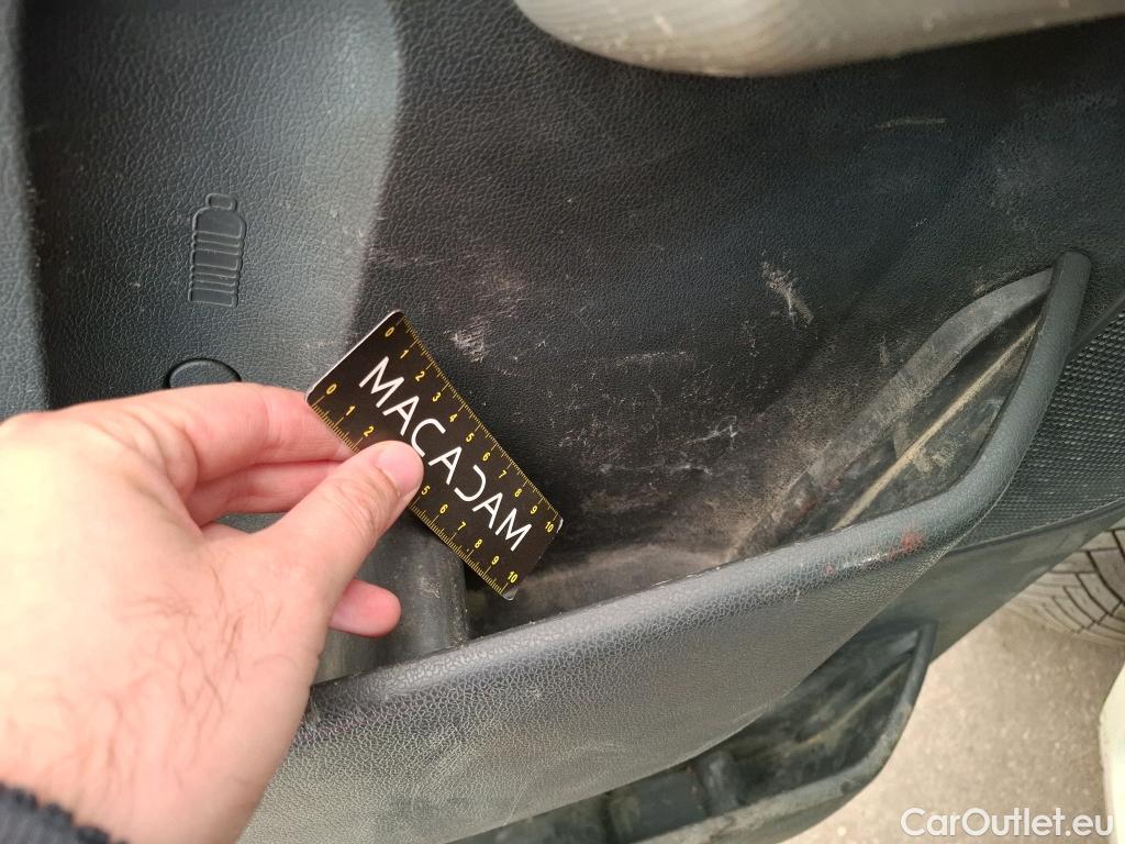  Renault  Master RENAULT  VU 4p Fourgon CA GC F3500 L2H2 dCi 125 #42