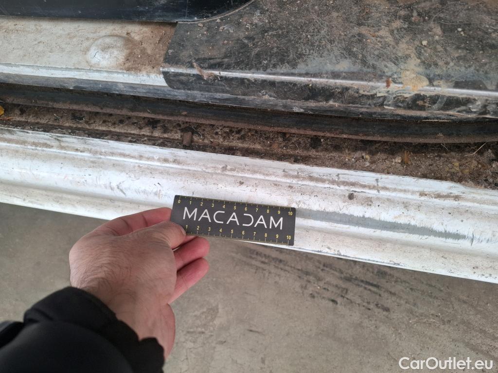  Renault  Master RENAULT  VU 4p Fourgon Gd Conf F3500 L2H2 dCi 125 #121