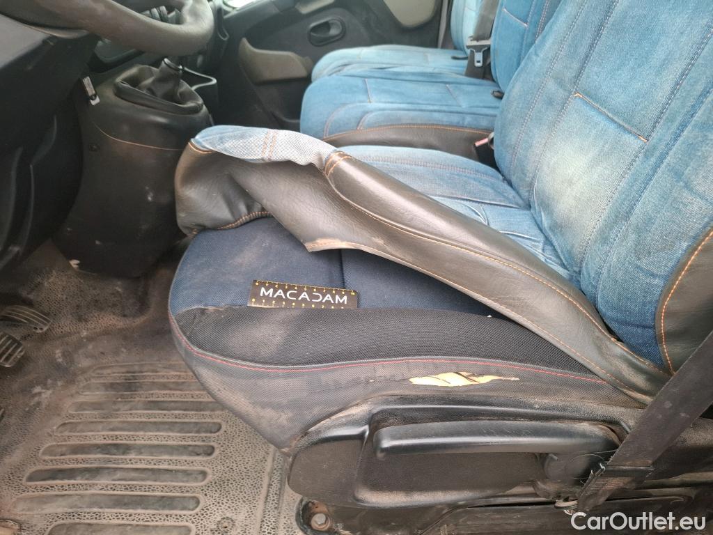  Renault  Master RENAULT  VU 4p Fourgon Gd Conf F3500 L2H2 dCi 125 #44