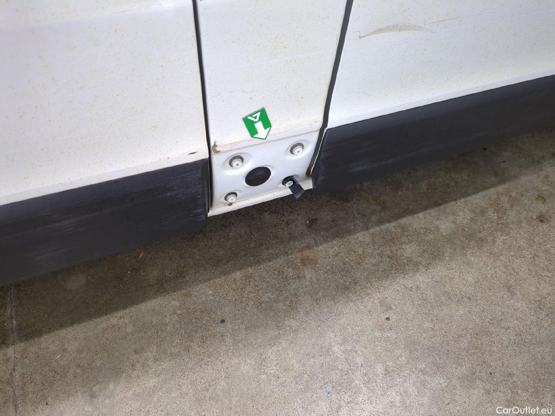  Renault  Trafic  III Fourgon Grand Confort L2H1 1200 1.6 dCi 125CV BVM6 E6 #58