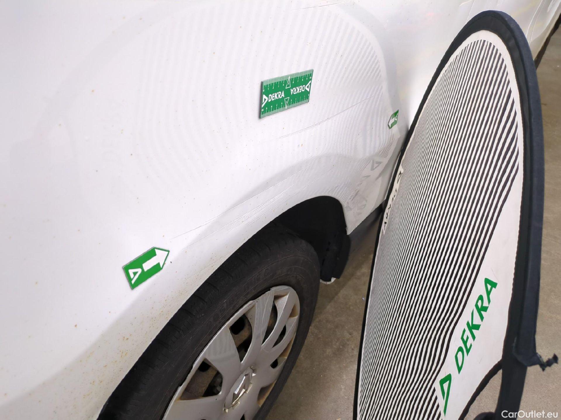  Renault  Trafic  III Fourgon Grand Confort L2H1 1200 1.6 dCi 125CV BVM6 E6 #43