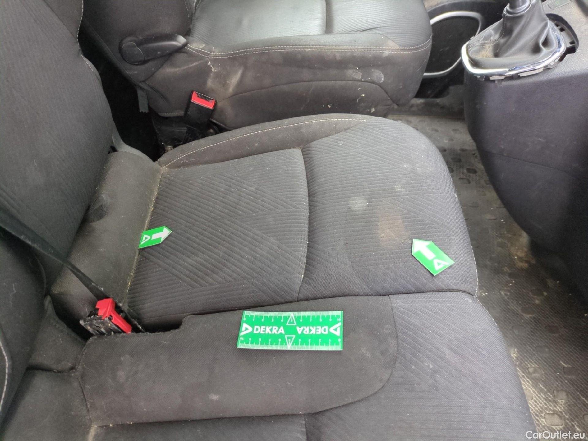  Renault  Trafic  III Fourgon Grand Confort L2H1 1200 1.6 dCi 125CV BVM6 E6 #13