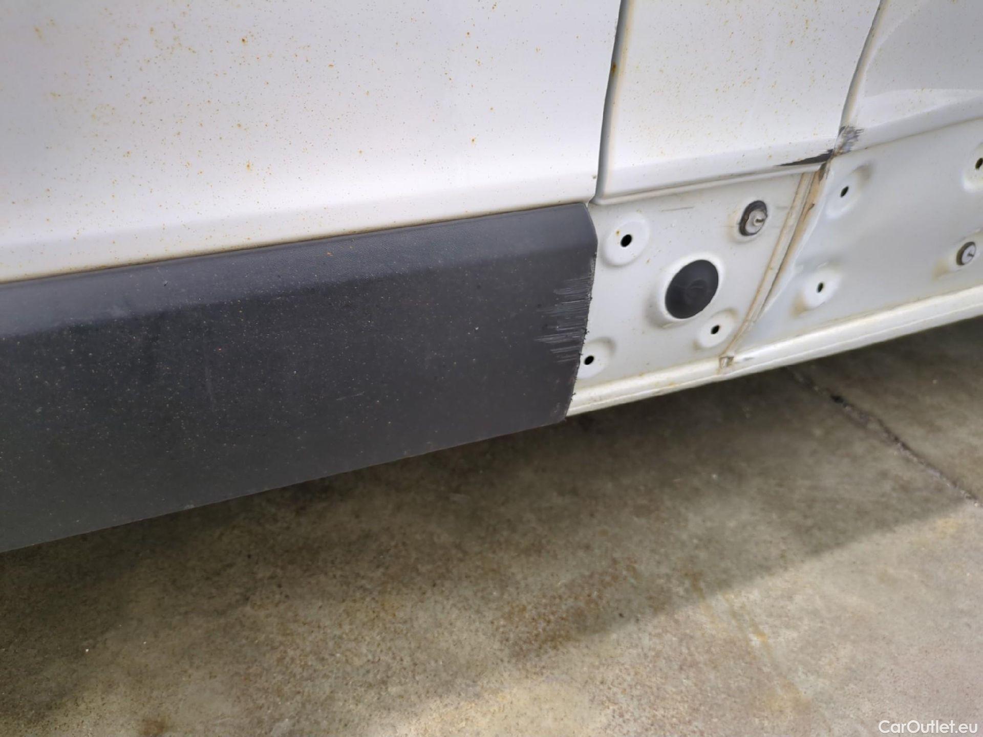  Renault  Trafic  III Fourgon Grand Confort L2H1 1200 1.6 dCi 125CV BVM6 E6 #91