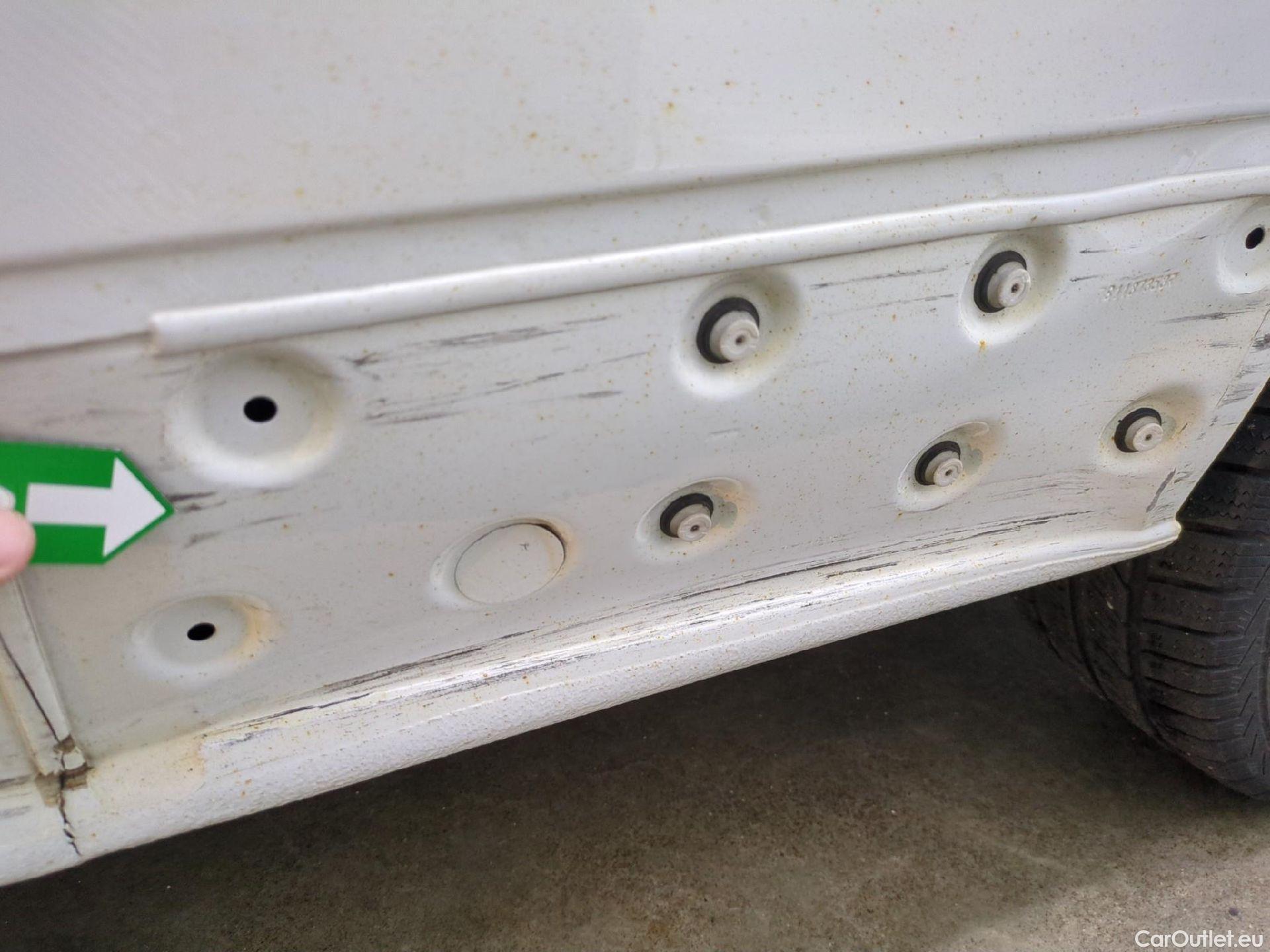  Renault  Trafic  III Fourgon Grand Confort L2H1 1200 1.6 dCi 125CV BVM6 E6 #105