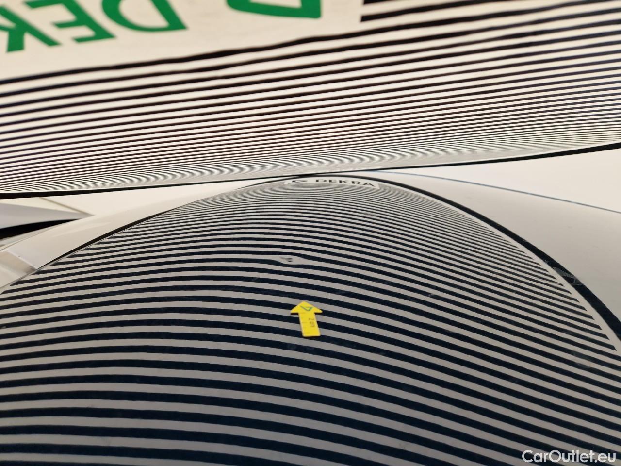  Skoda  Superb 2.0 TDI 150CP Style DSG #48