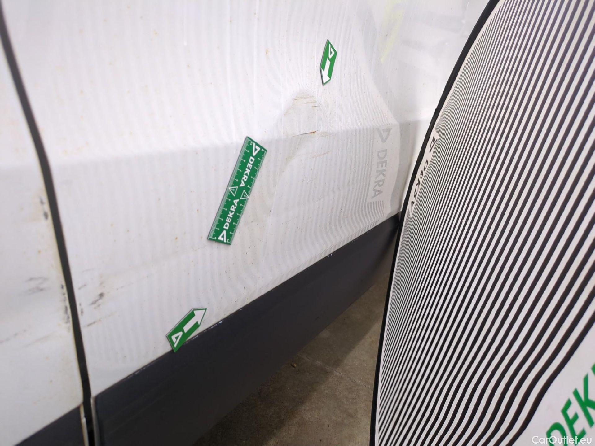  Renault  Trafic  III Fourgon Grand Confort L2H1 1200 1.6 dCi 125CV BVM6 E6 #53