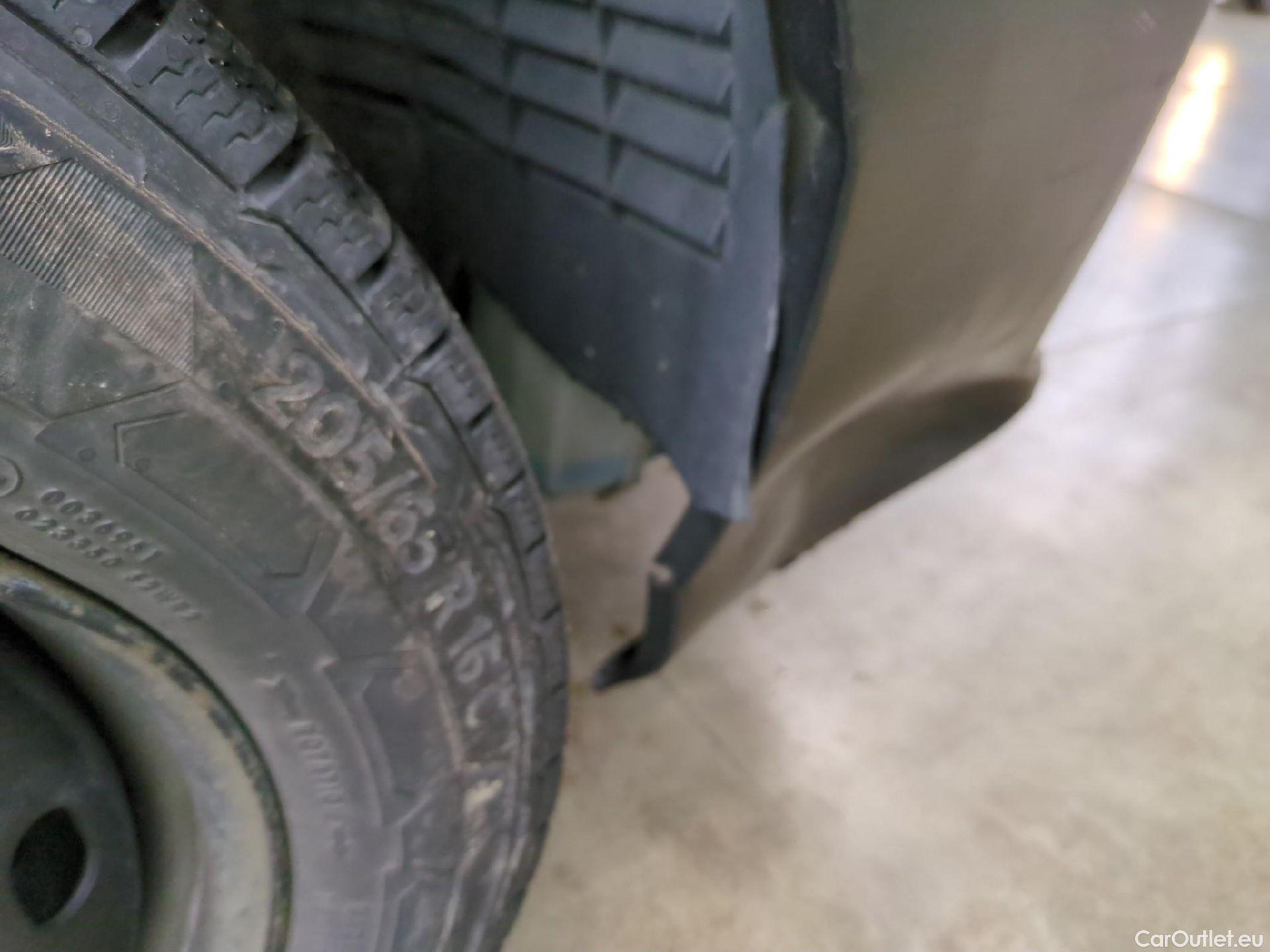  Renault  Trafic  III Fourgon Grand Confort L2H1 1200 1.6 dCi 125CV BVM6 E6 #22