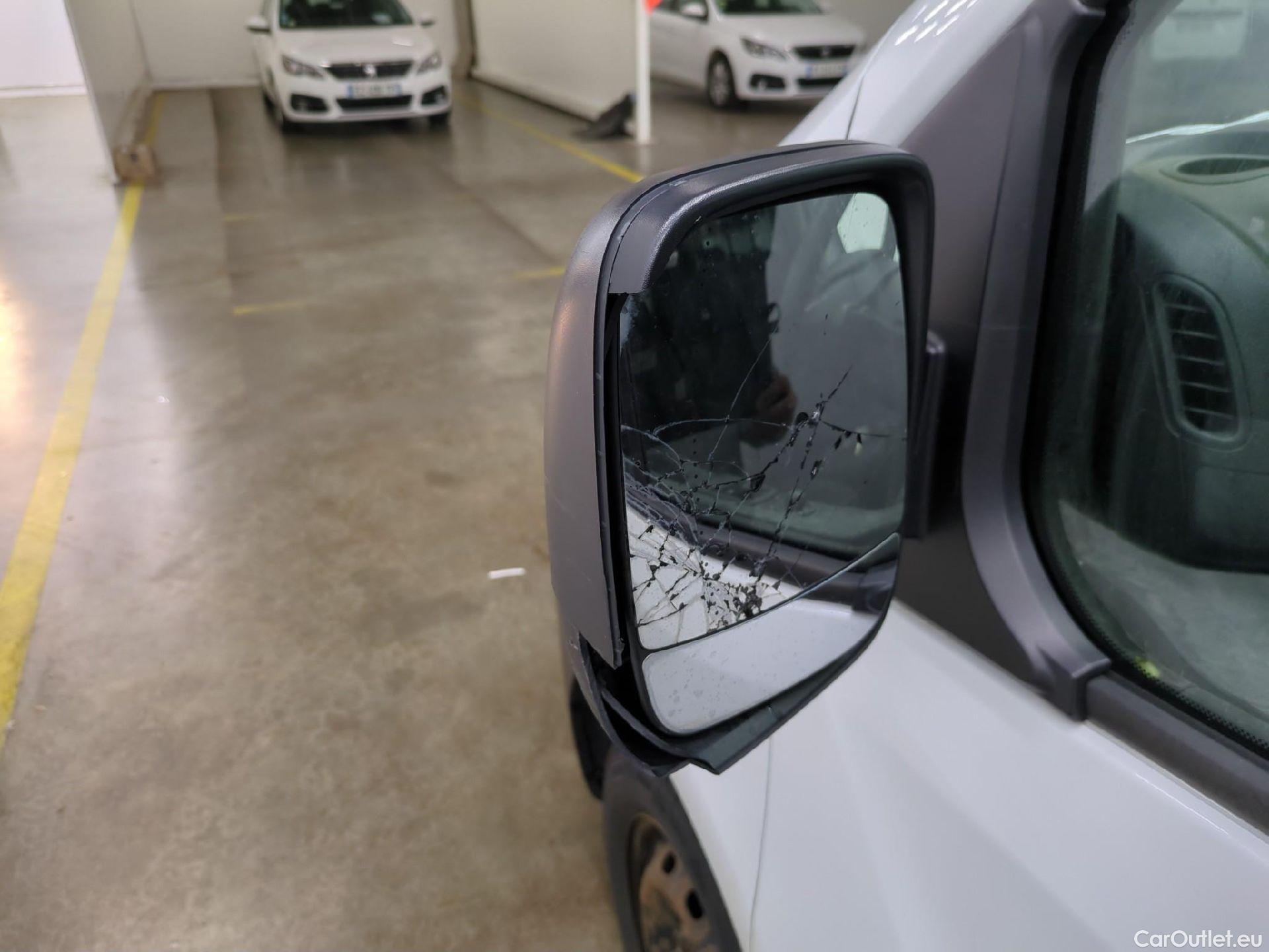  Renault  Trafic  III Fourgon Grand Confort L2H1 1200 1.6 dCi 125CV BVM6 E6 #25