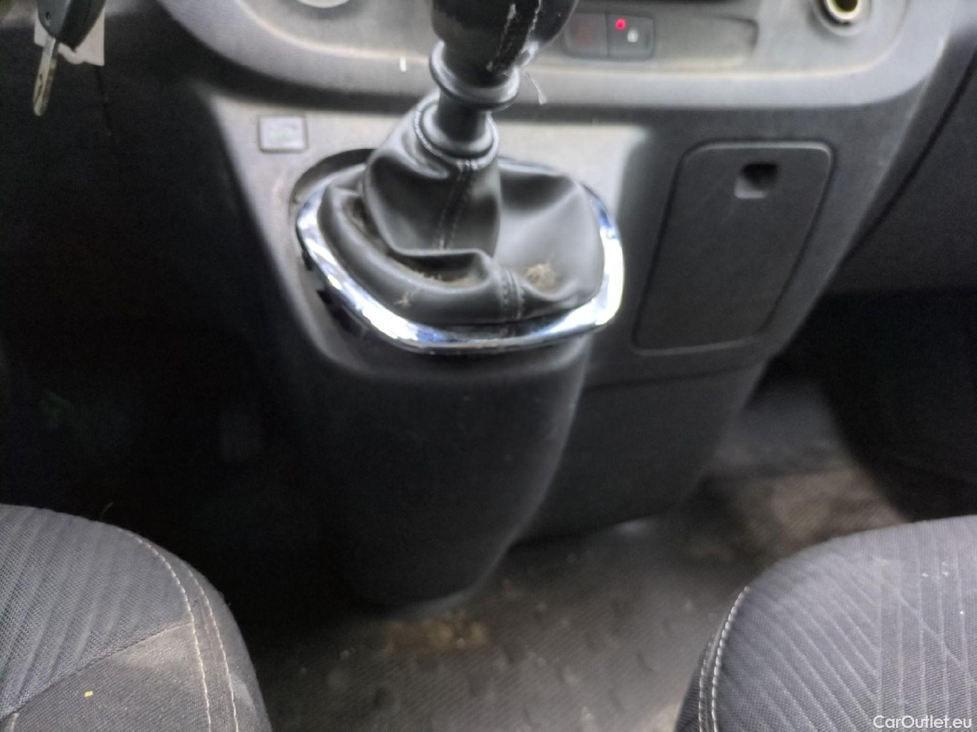  Renault  Trafic  III Fourgon Grand Confort L2H1 1200 1.6 dCi 125CV BVM6 E6 #5