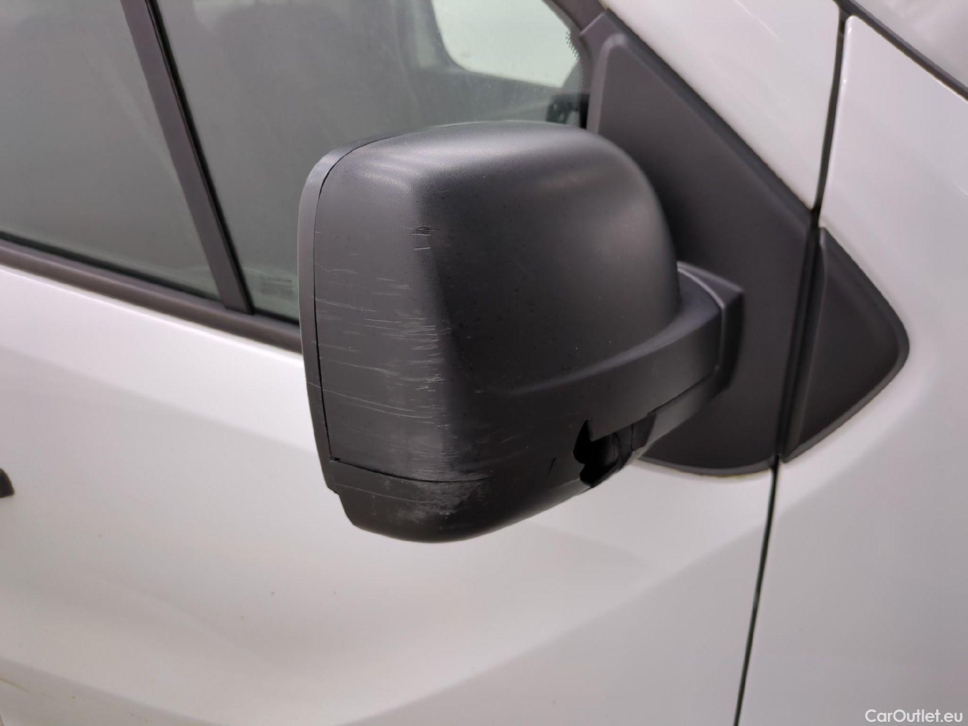  Renault  Trafic  III Fourgon Grand Confort L2H1 1200 1.6 dCi 125CV BVM6 E6 #69