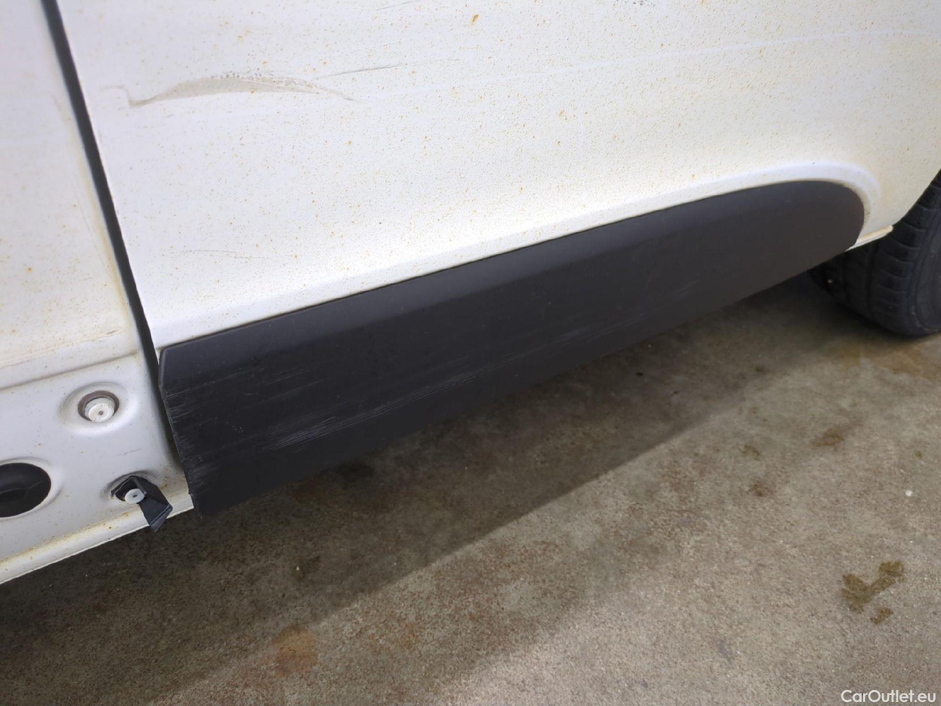  Renault  Trafic  III Fourgon Grand Confort L2H1 1200 1.6 dCi 125CV BVM6 E6 #59