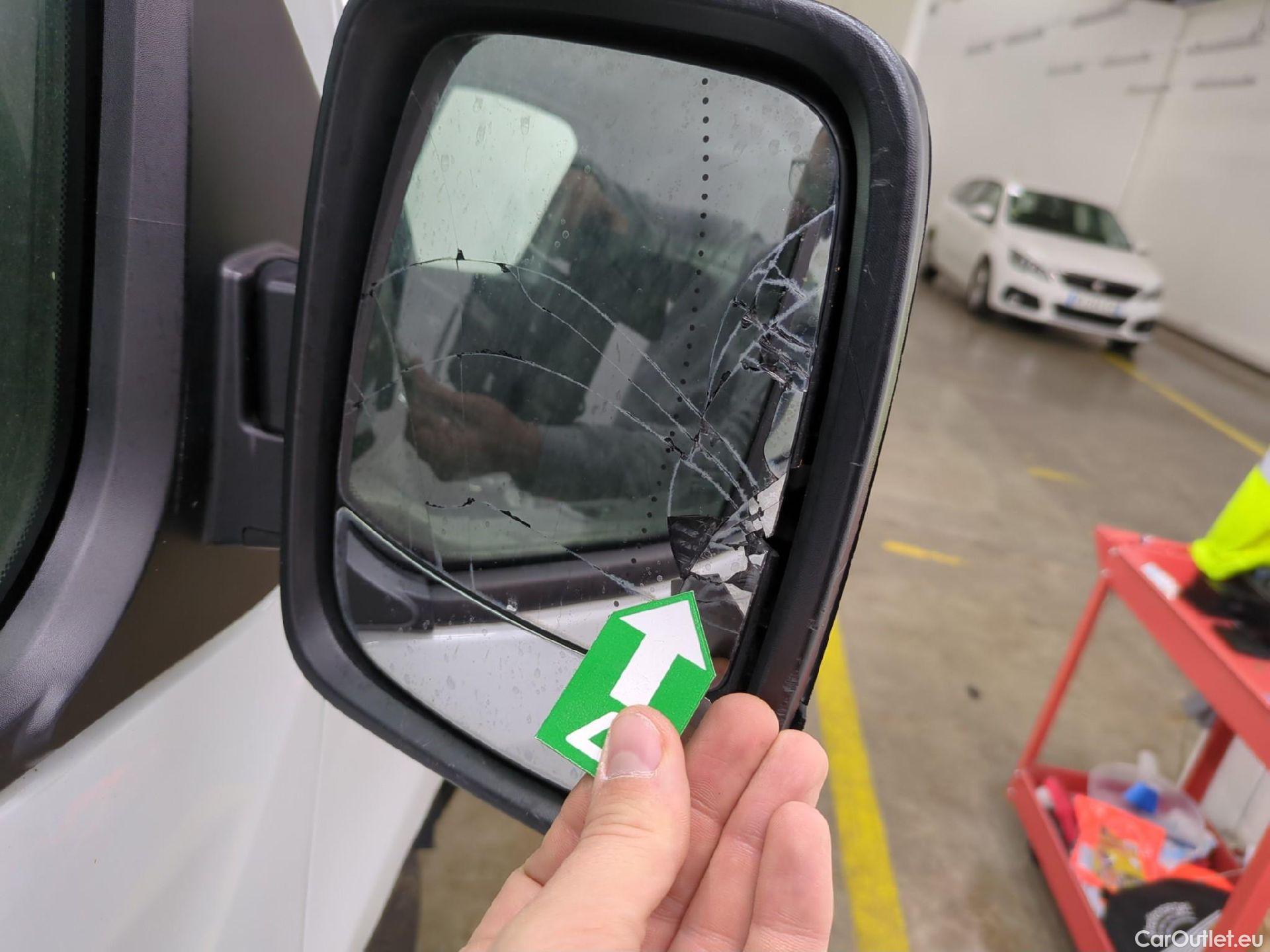  Renault  Trafic  III Fourgon Grand Confort L2H1 1200 1.6 dCi 125CV BVM6 E6 #66