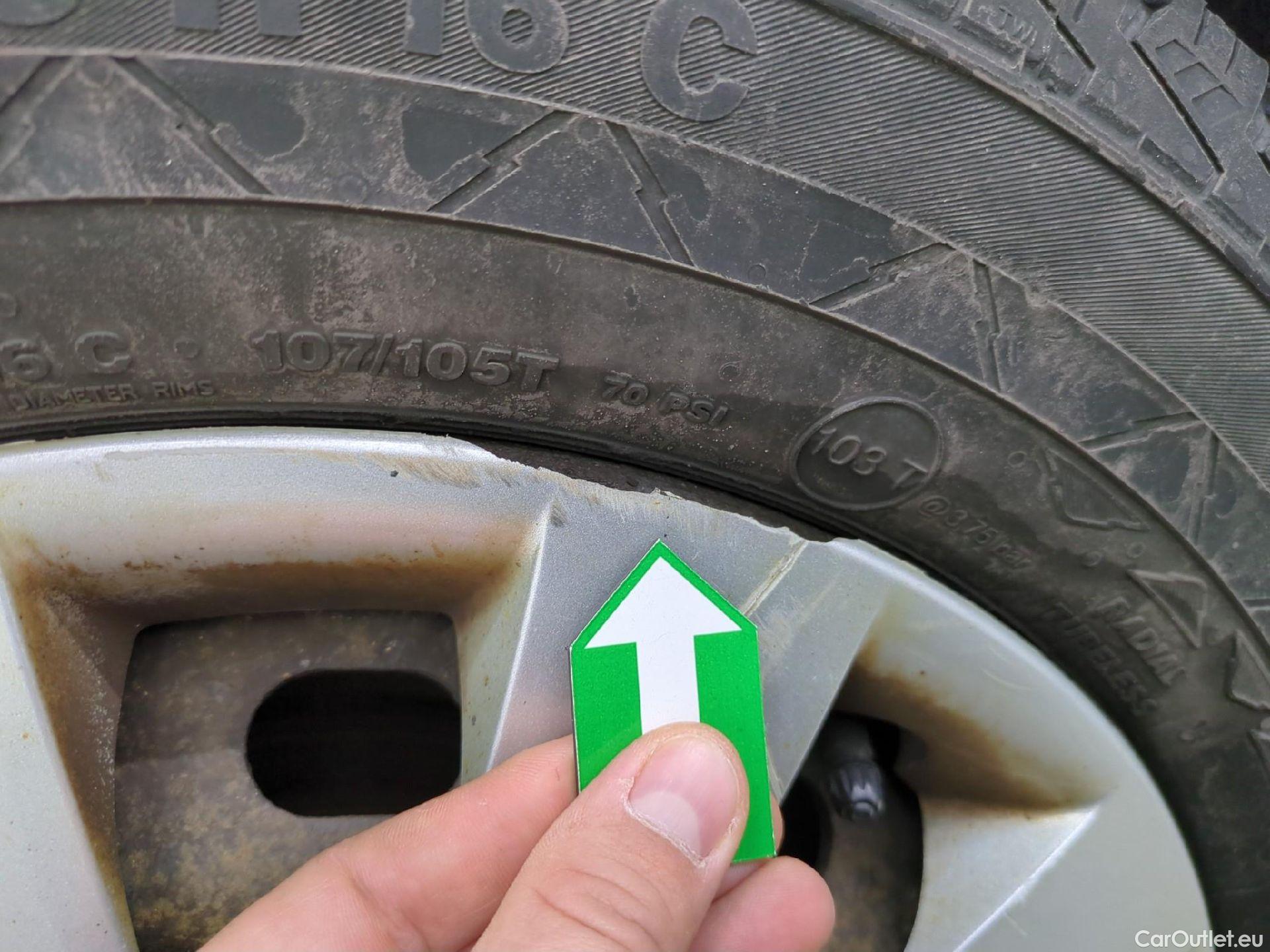  Renault  Trafic  III Fourgon Grand Confort L2H1 1200 1.6 dCi 125CV BVM6 E6 #30