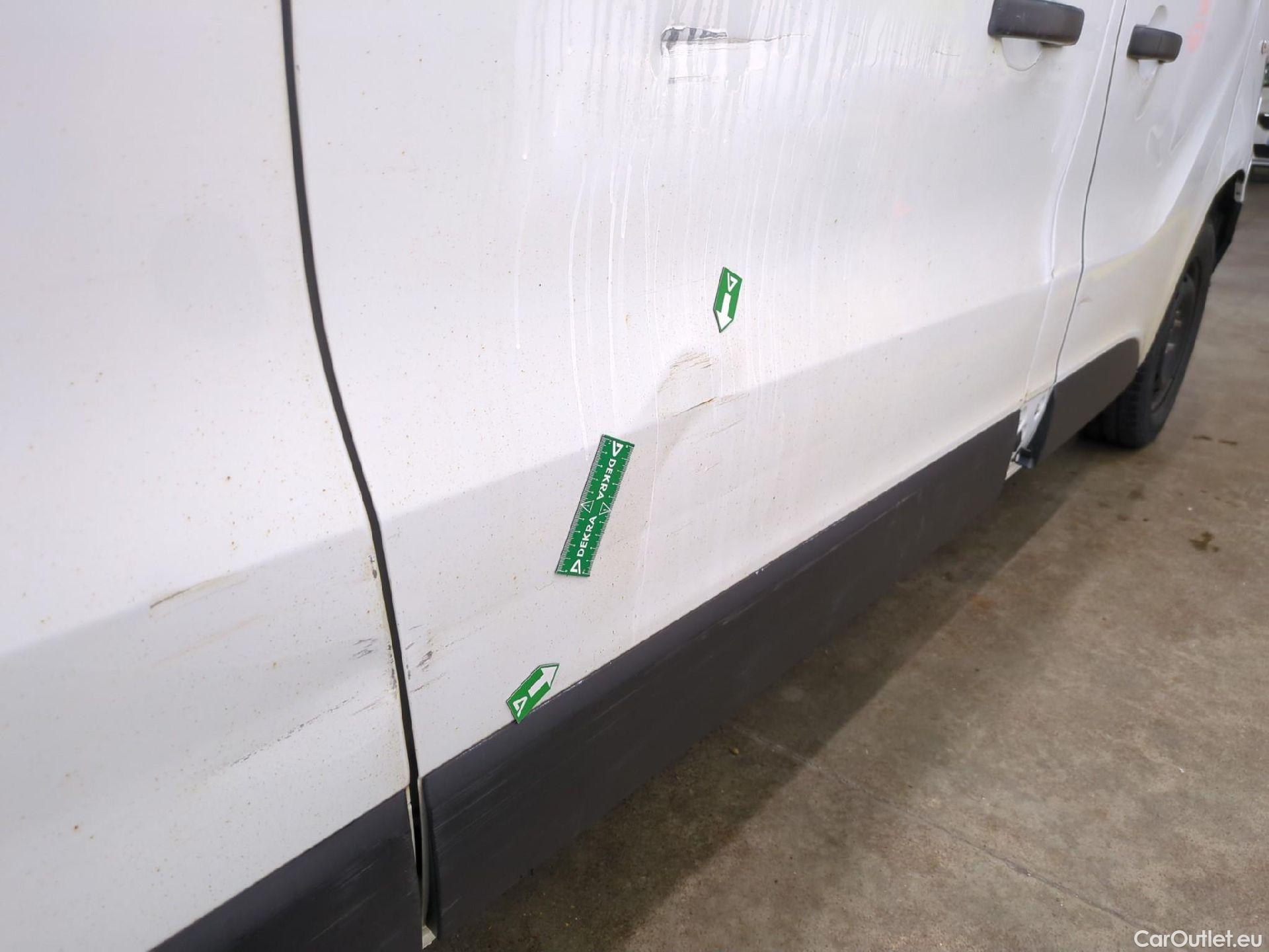  Renault  Trafic  III Fourgon Grand Confort L2H1 1200 1.6 dCi 125CV BVM6 E6 #54