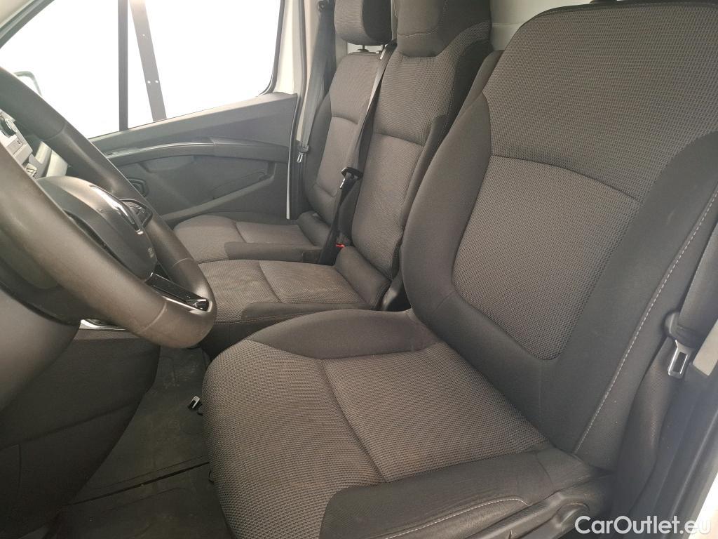  Renault  Trafic RENAULT  / 2021 / 4P / Fourgon tôlé FG CF L1H1 2T8 Blue dCi 150 EDC #31