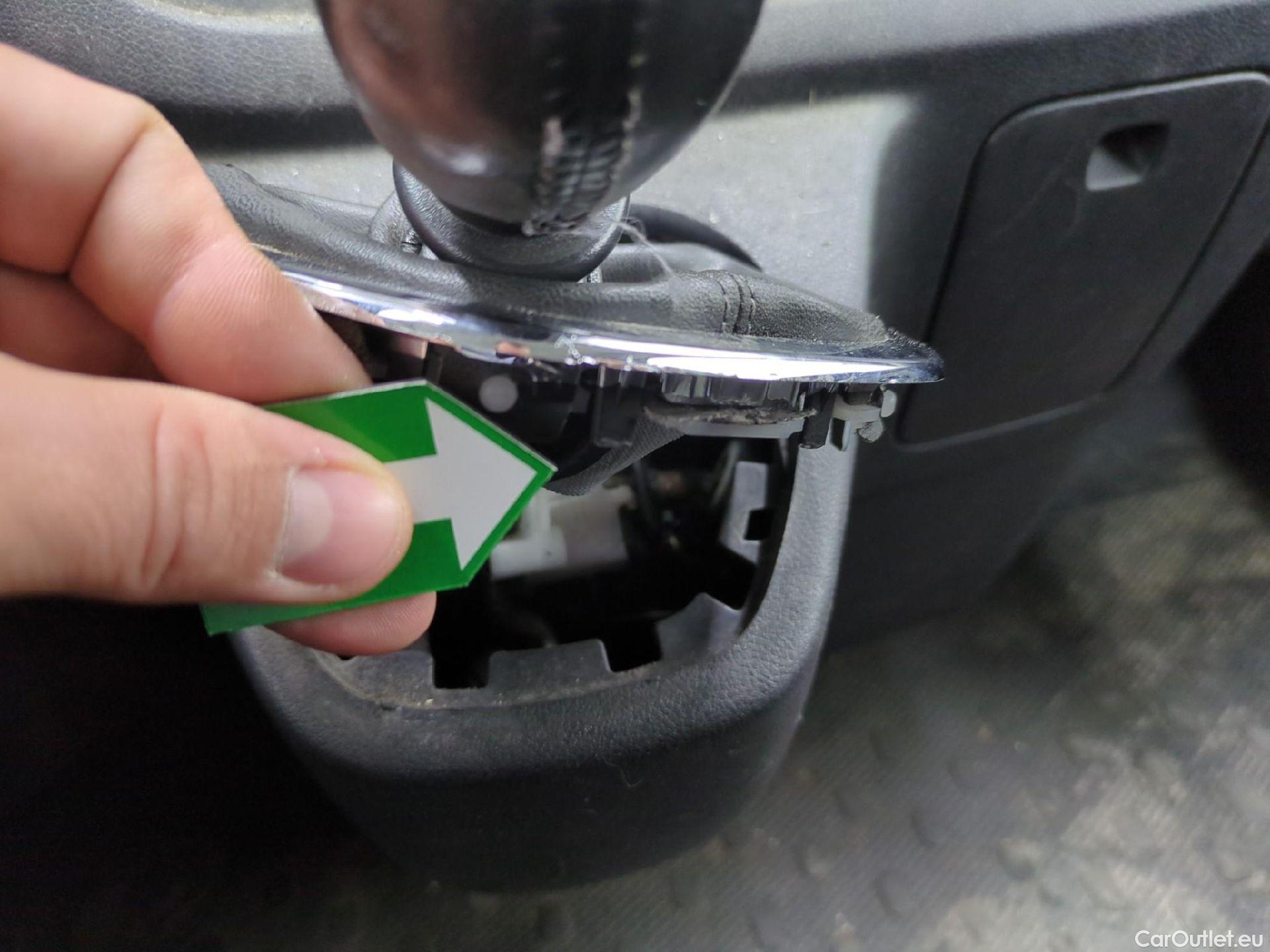  Renault  Trafic  III Fourgon Grand Confort L2H1 1200 1.6 dCi 125CV BVM6 E6 #4