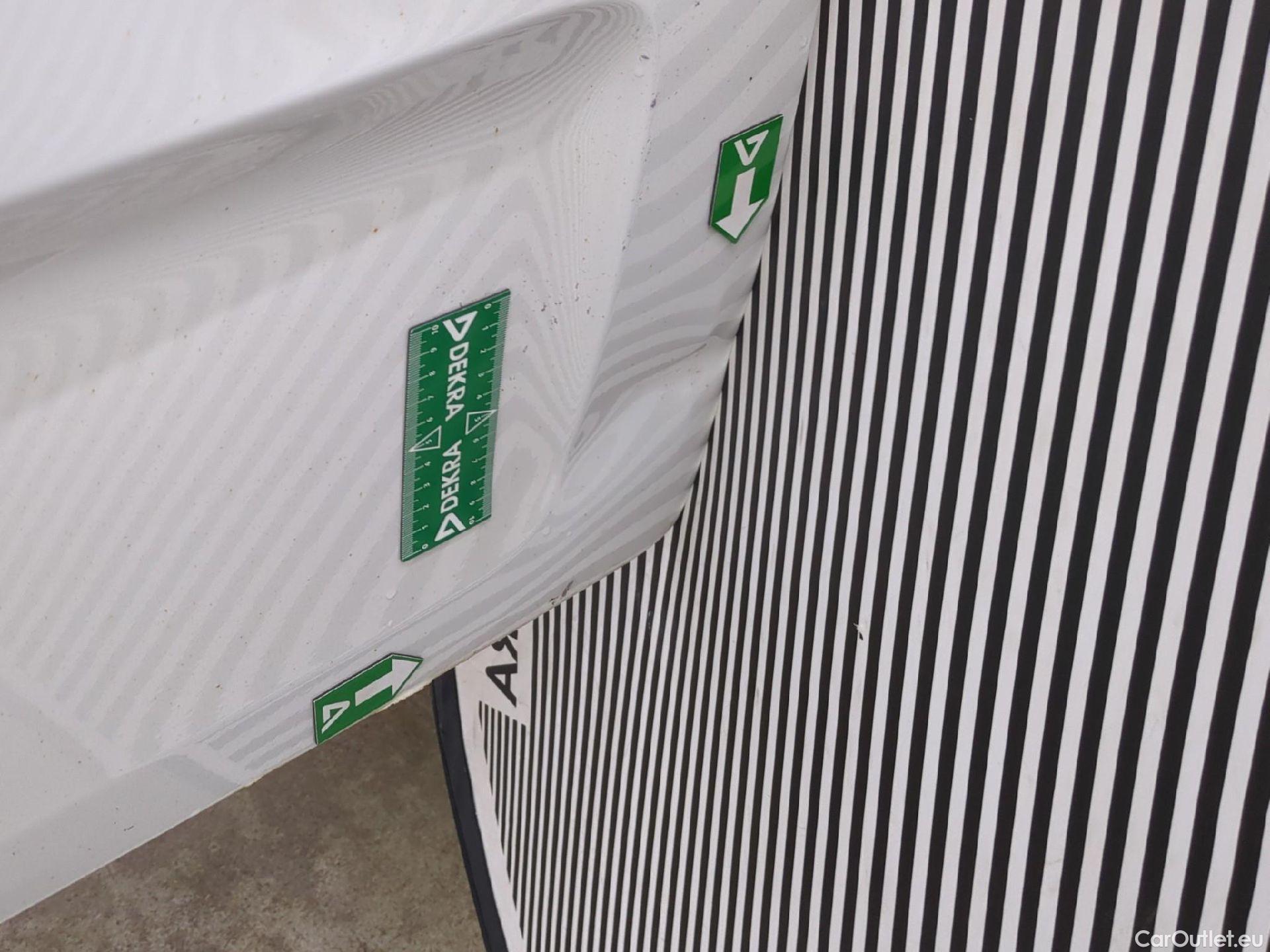  Renault  Trafic  III Fourgon Grand Confort L2H1 1200 1.6 dCi 125CV BVM6 E6 #123