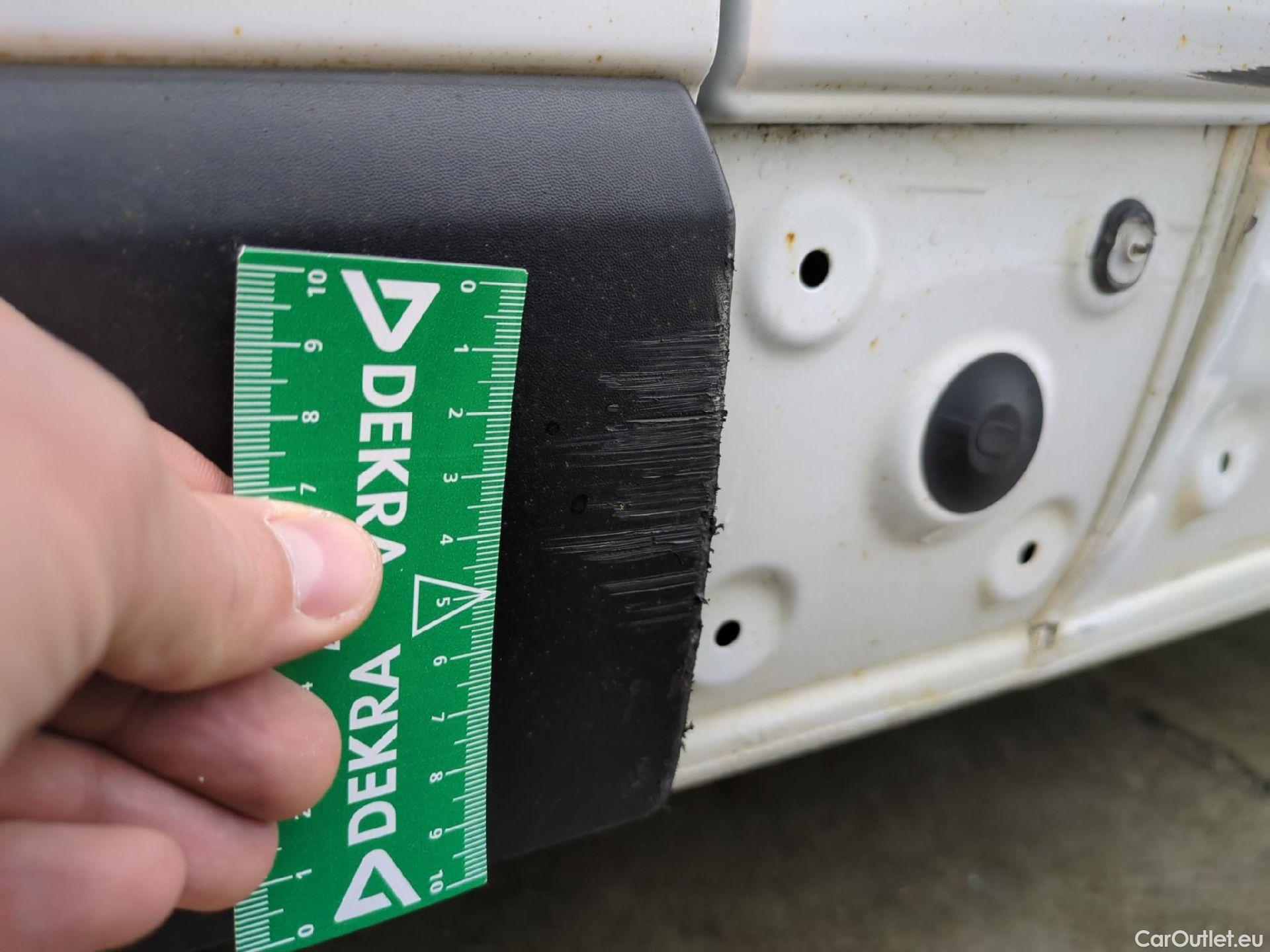  Renault  Trafic  III Fourgon Grand Confort L2H1 1200 1.6 dCi 125CV BVM6 E6 #90