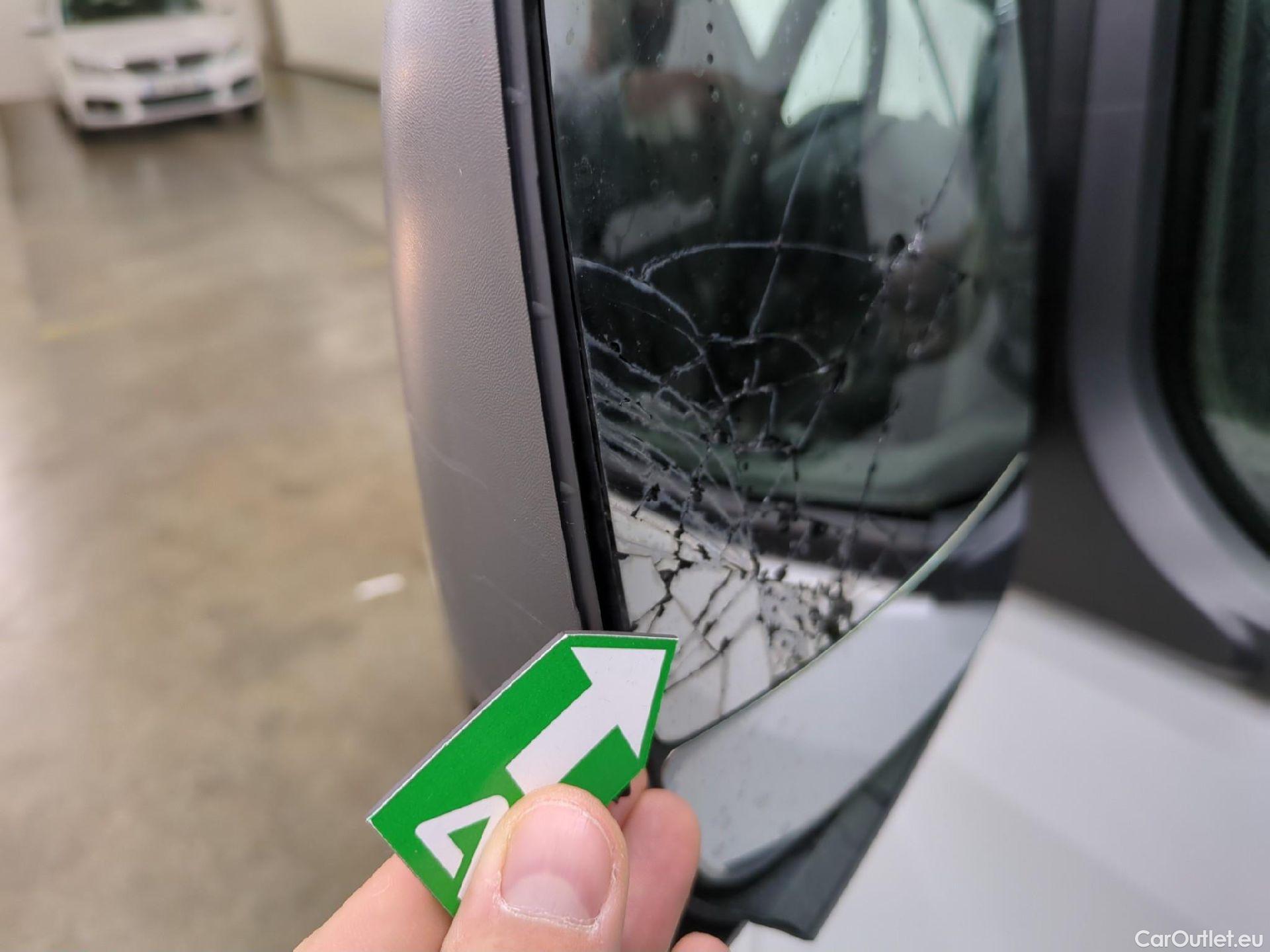  Renault  Trafic  III Fourgon Grand Confort L2H1 1200 1.6 dCi 125CV BVM6 E6 #24