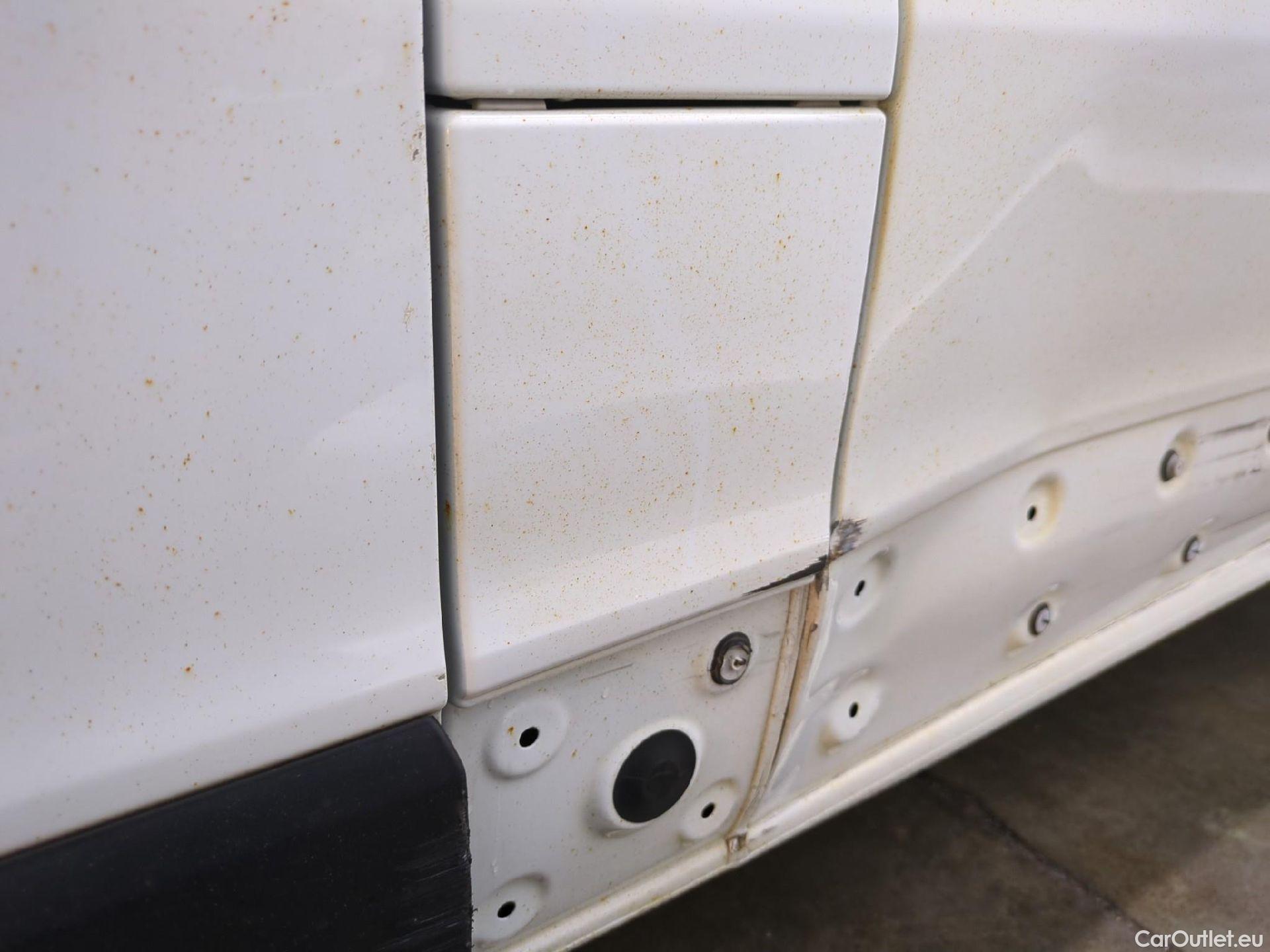  Renault  Trafic  III Fourgon Grand Confort L2H1 1200 1.6 dCi 125CV BVM6 E6 #94