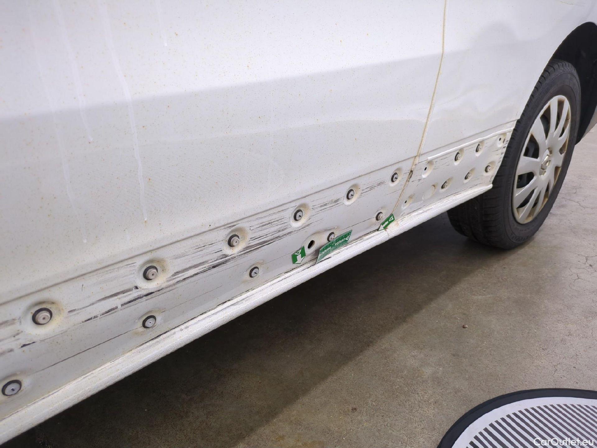  Renault  Trafic  III Fourgon Grand Confort L2H1 1200 1.6 dCi 125CV BVM6 E6 #101