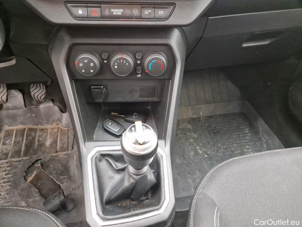  Dacia  Logan 1.0 TCe 90CP Comfort #51