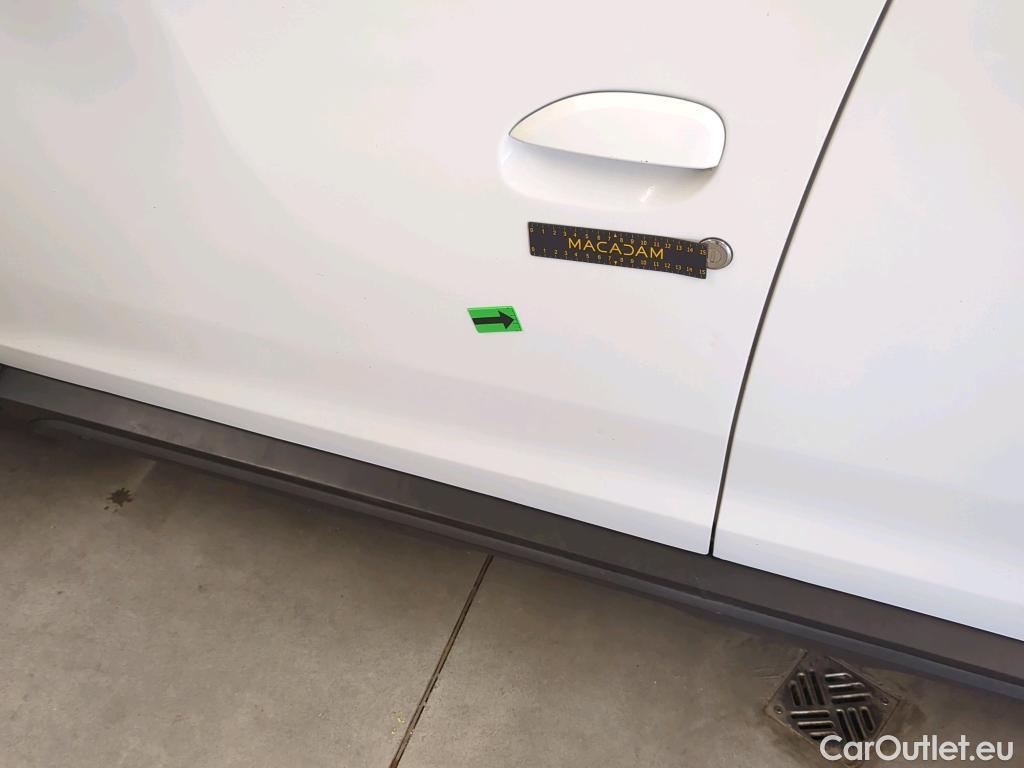  Dacia  Duster 1.5 Blue dCi 115CP Comfort 4WD #5