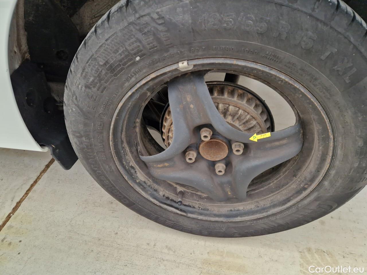  Dacia  Logan 1.0 TCe 90CP Comfort #36