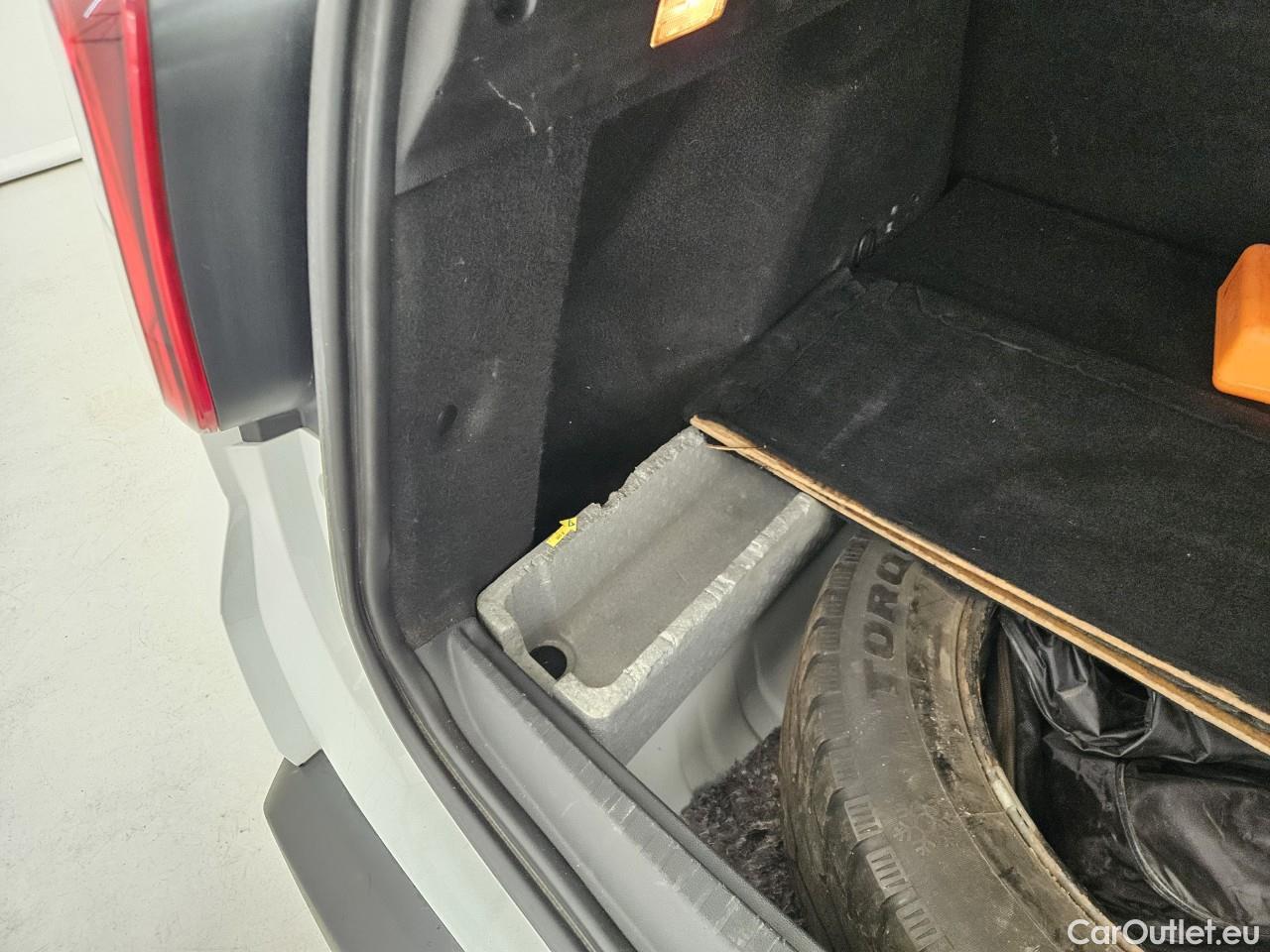  Dacia  Duster 1.5 Blue dCi 115CP Comfort 4WD #64