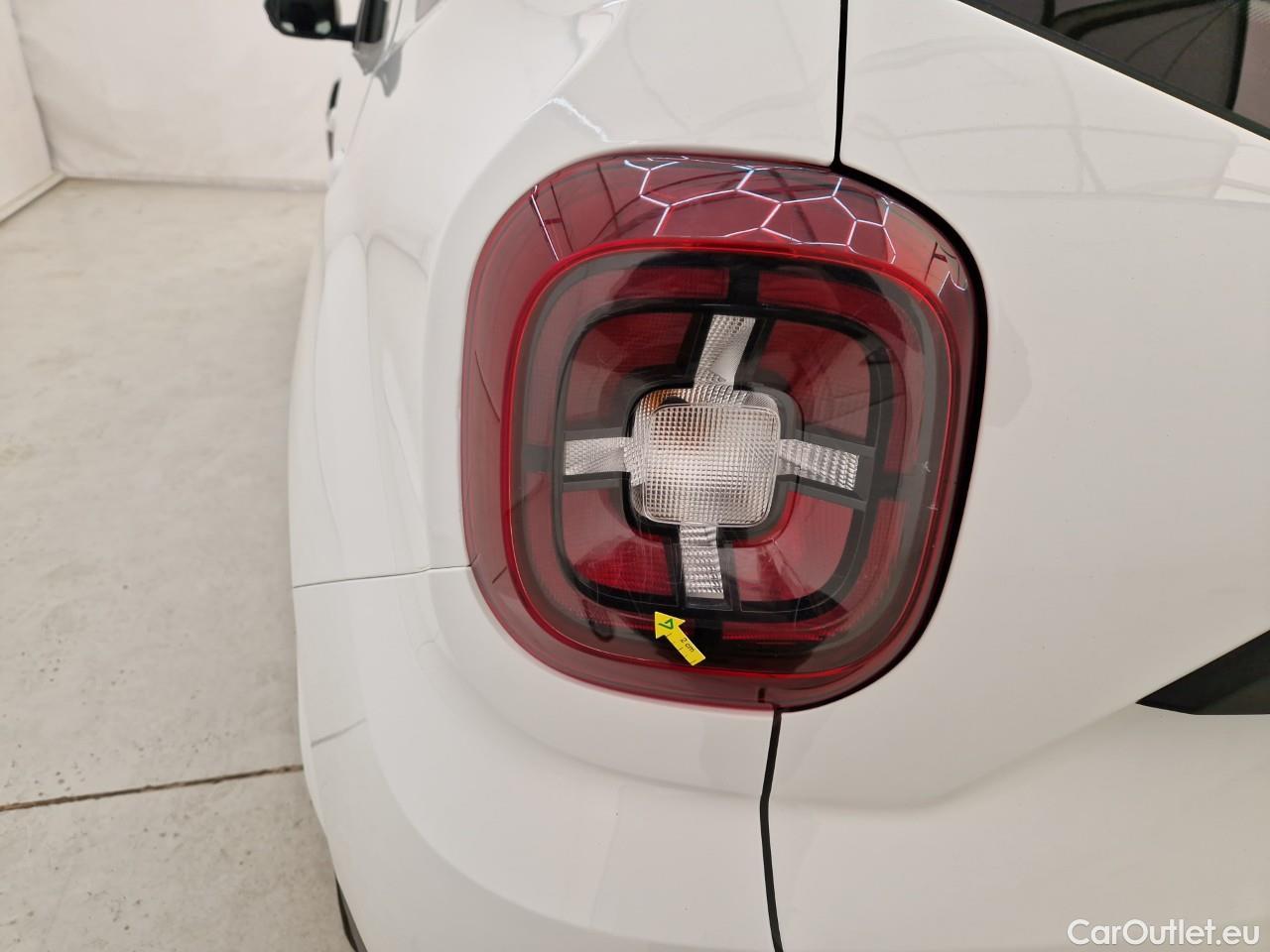  Dacia  Duster 1.5 Blue dCi 115CP Comfort 4WD #26