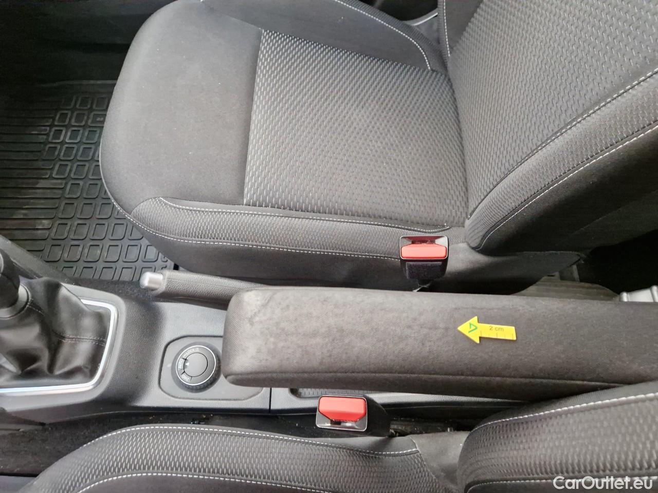  Dacia  Duster 1.5 Blue dCi 115CP Comfort 4WD #41