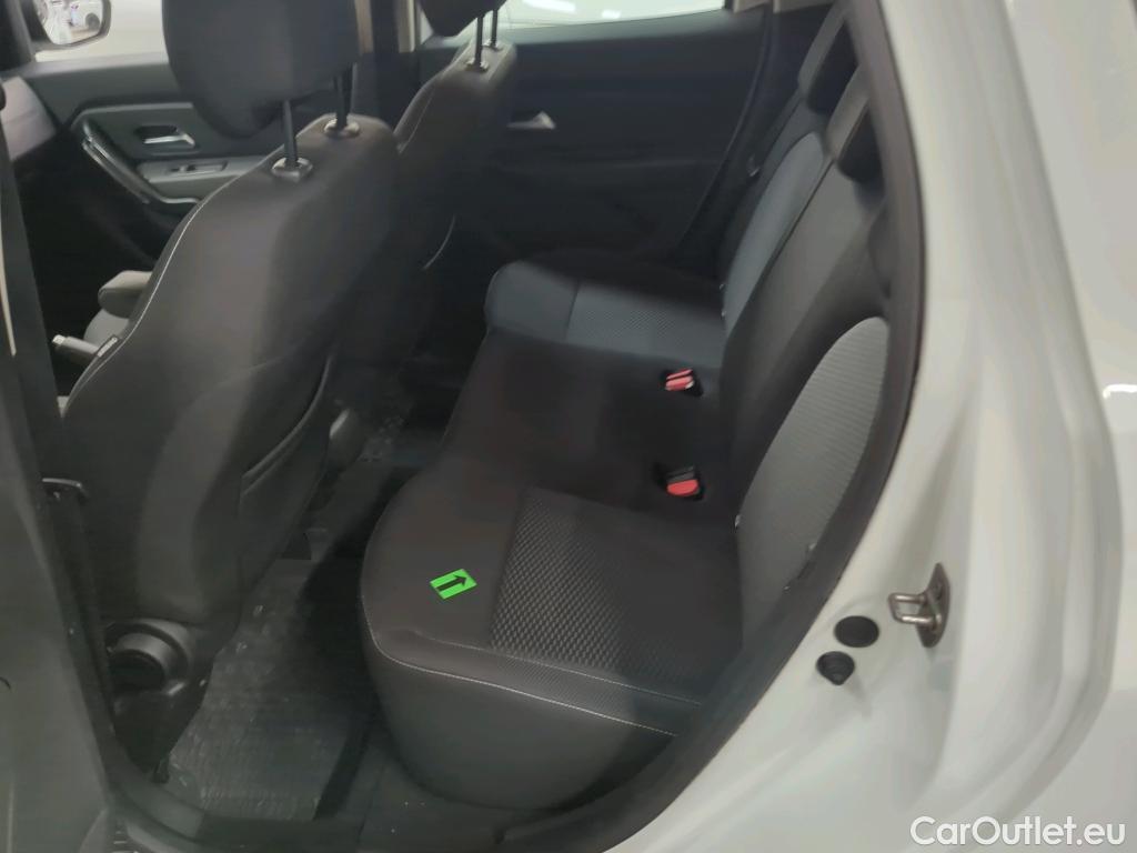  Dacia  Duster 1.5 Blue dCi 115CP Comfort 4WD #50