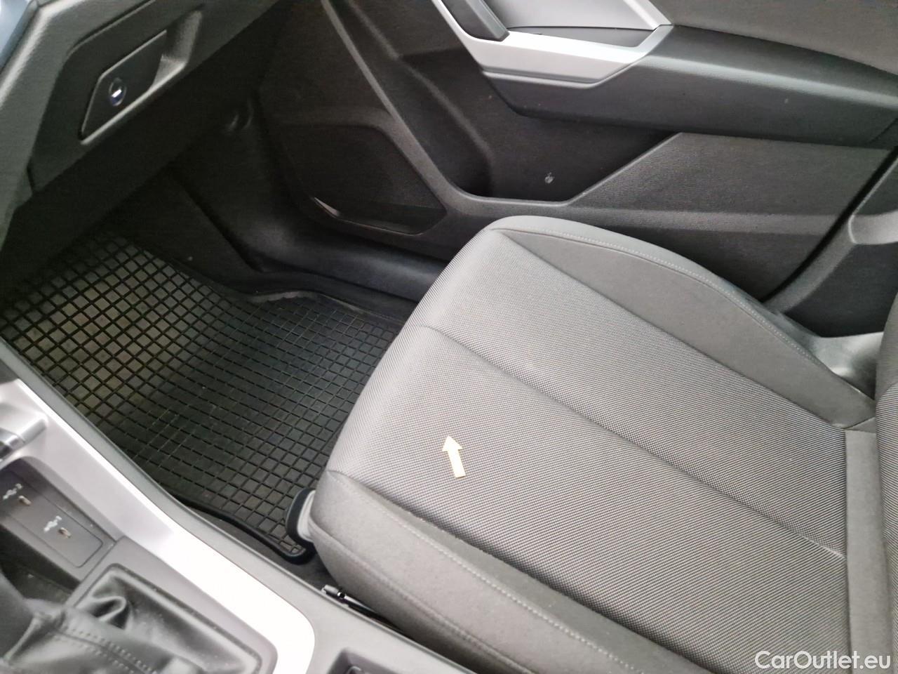  Audi  Q3  Sportback 35 TDI quattro W3 #33