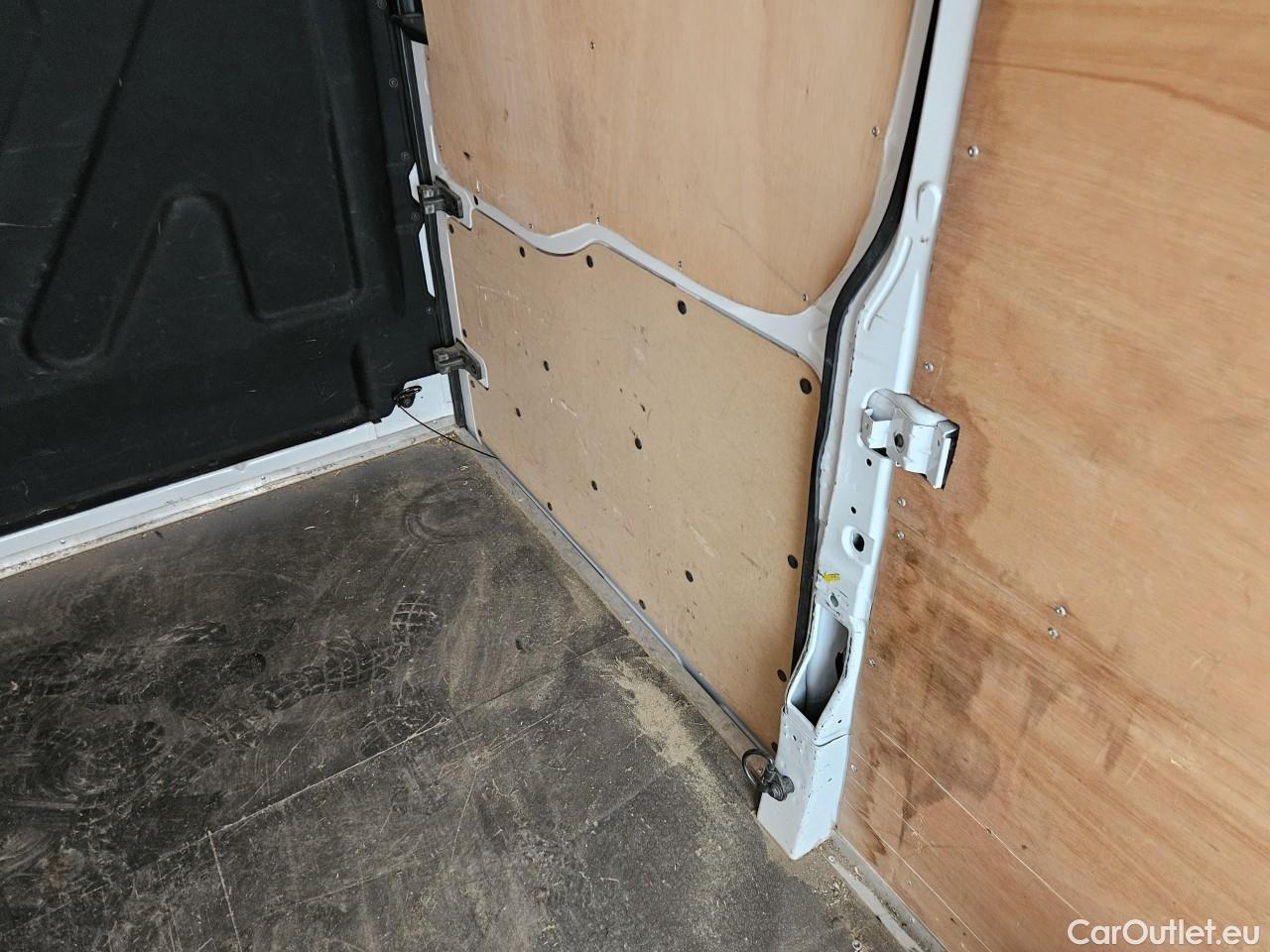  Ford  Transit 2.0L EcoBlue 130PS 350 L3H2 Trend #47