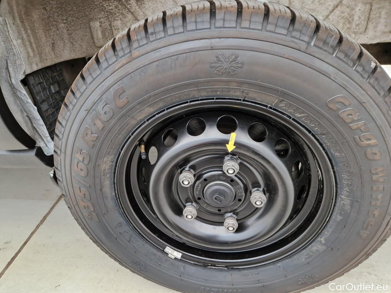  Ford  Transit 2.0L EcoBlue 130PS 350 L3H2 Trend #36